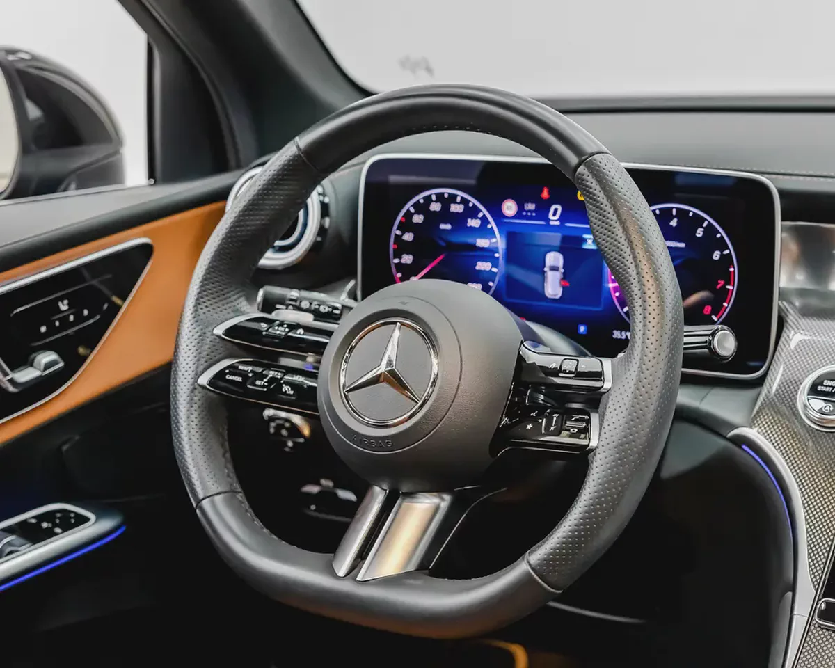 MERCEDES GLC200 SUV - AMG KIT - 2025 - GCC - GARGASH WARRANTY AND SERVICE CONTRACT-10-10