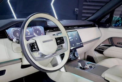 Land Rover Range Rover Vogue P530 First Edition-12