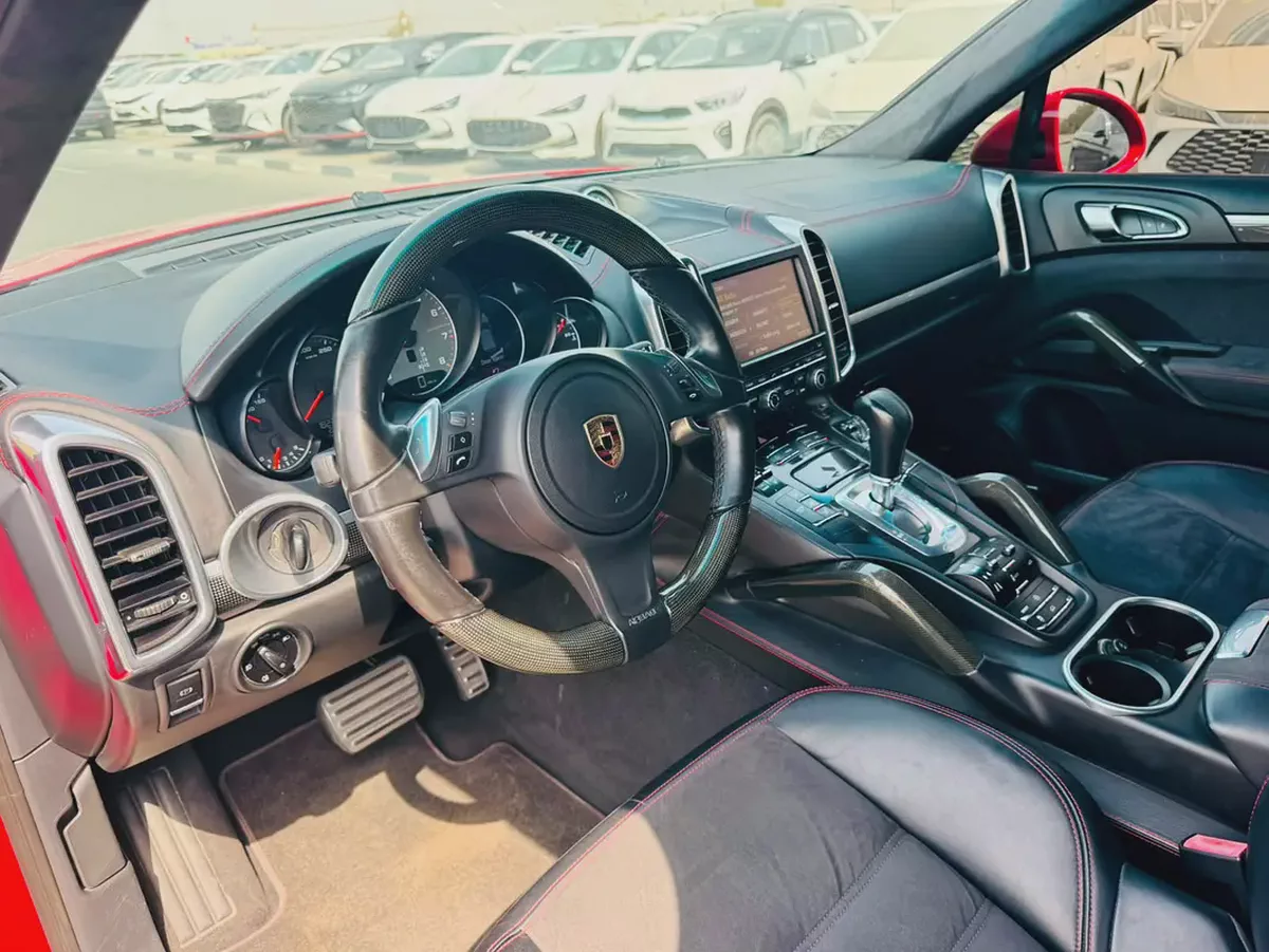 Porsche Cayenne GTS 2013 | GCC Specs | V8 Performance-12-12