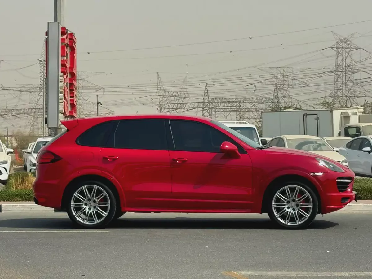 Porsche Cayenne GTS 2013 | GCC Specs | V8 Performance-3-3