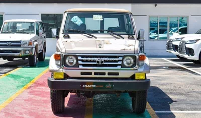 Toyota Land Cruiser 70-1