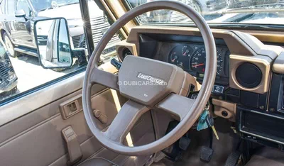 Toyota Land Cruiser 70-8