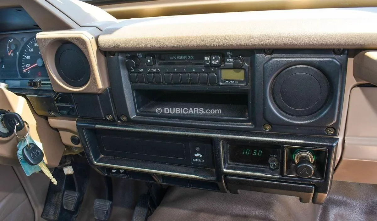 Toyota Land Cruiser 70-10-0