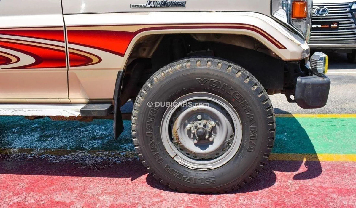 Toyota Land Cruiser 70-14-0