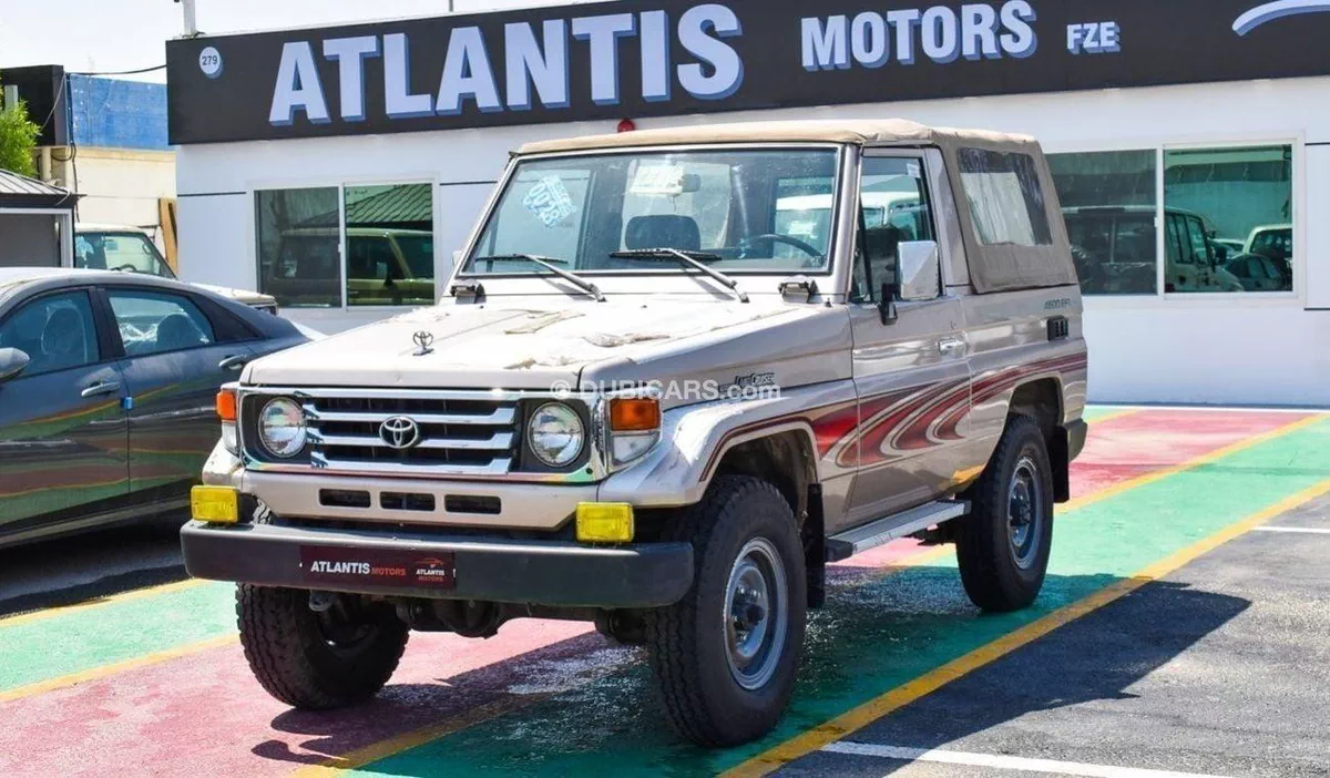 Toyota Land Cruiser 70-2-0