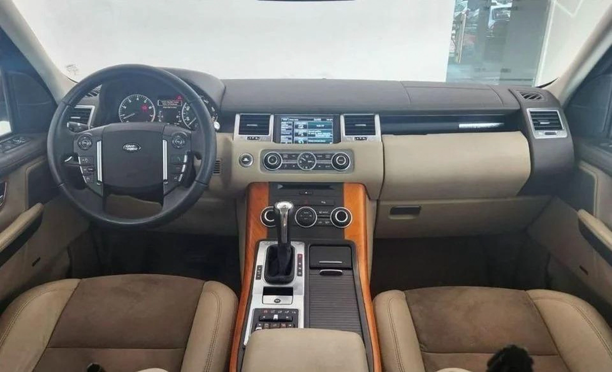 Land Rover Range Rover Sport SE V8 5.0L-8CYL EXCELLENT CONDITION, AL TAYER MOTORS-6-6