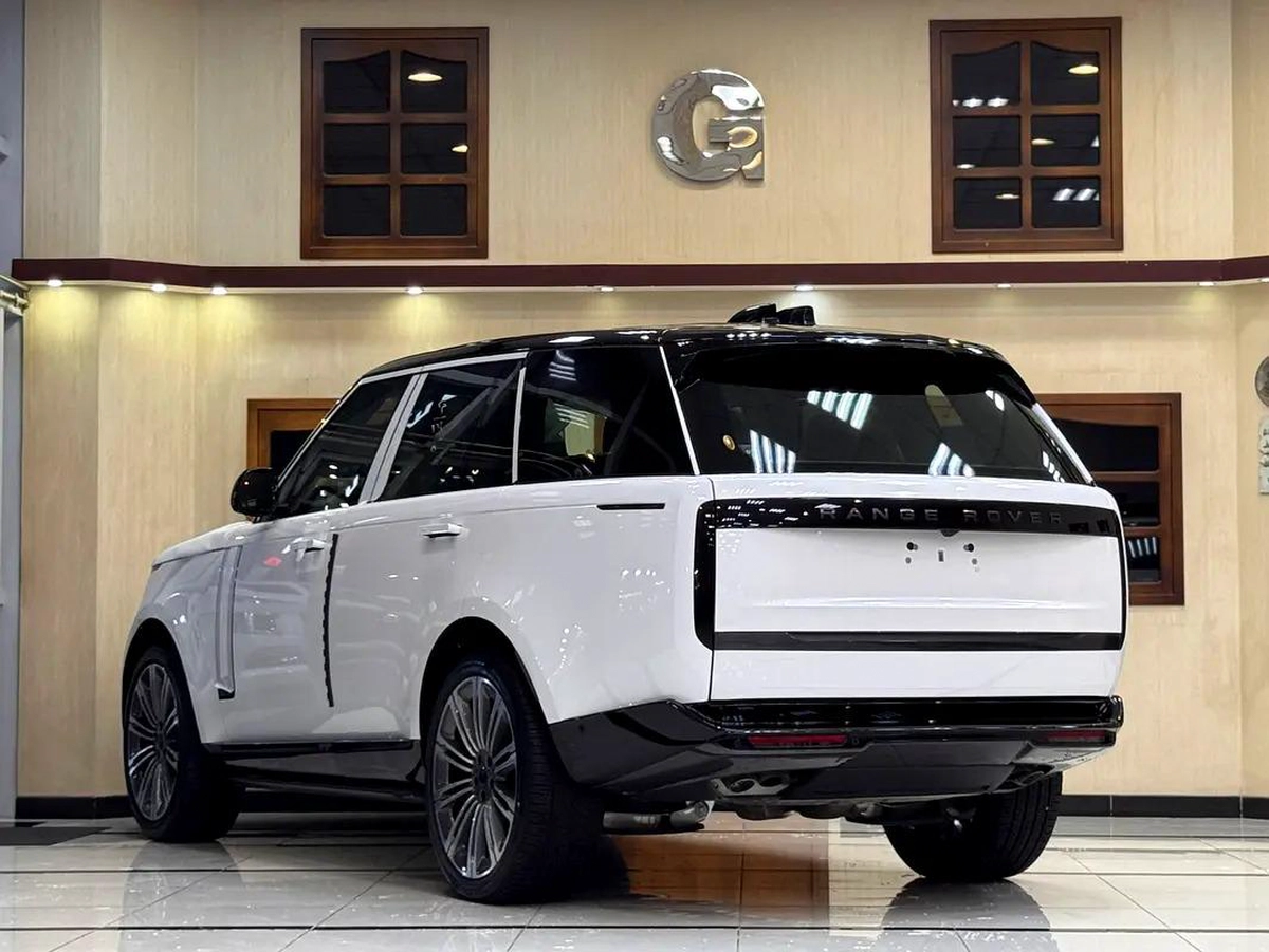 AUTOBIOGRAPHY P530 / GCC / 5 YEARS WARRANTY / FULL OPTION-16-16
