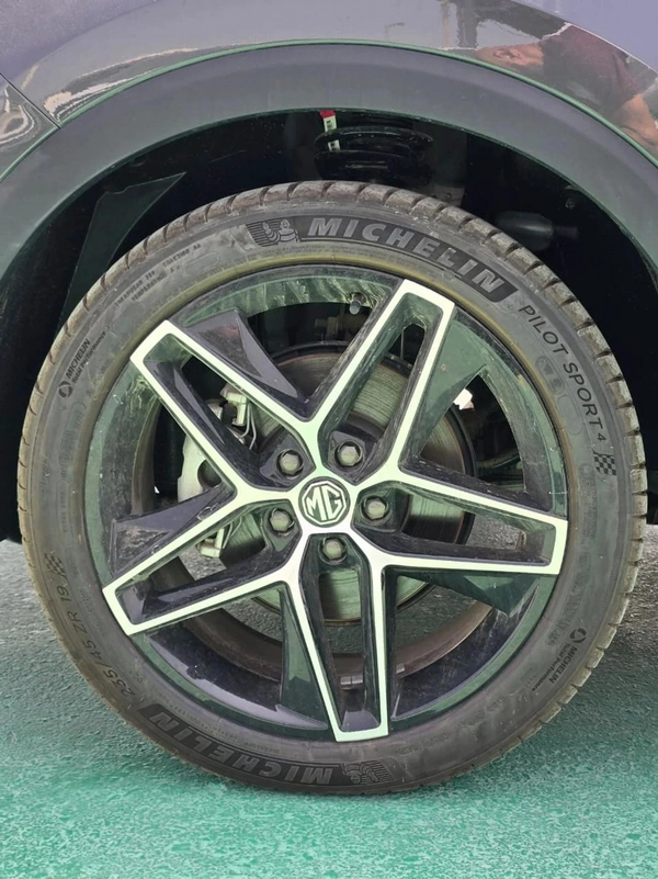 MG RX5 1.5T 2025