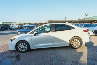 Sunroof | Alloy Rims | Fuel Saving Car-2