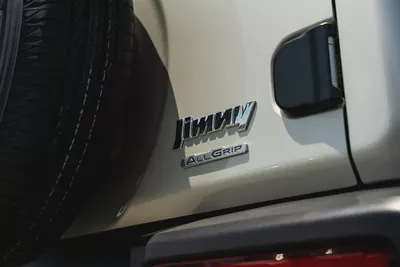 Suzuki Jimny GL AT 2026 (GCC Specs) 1.5L - Brand New 5 Doors-3
