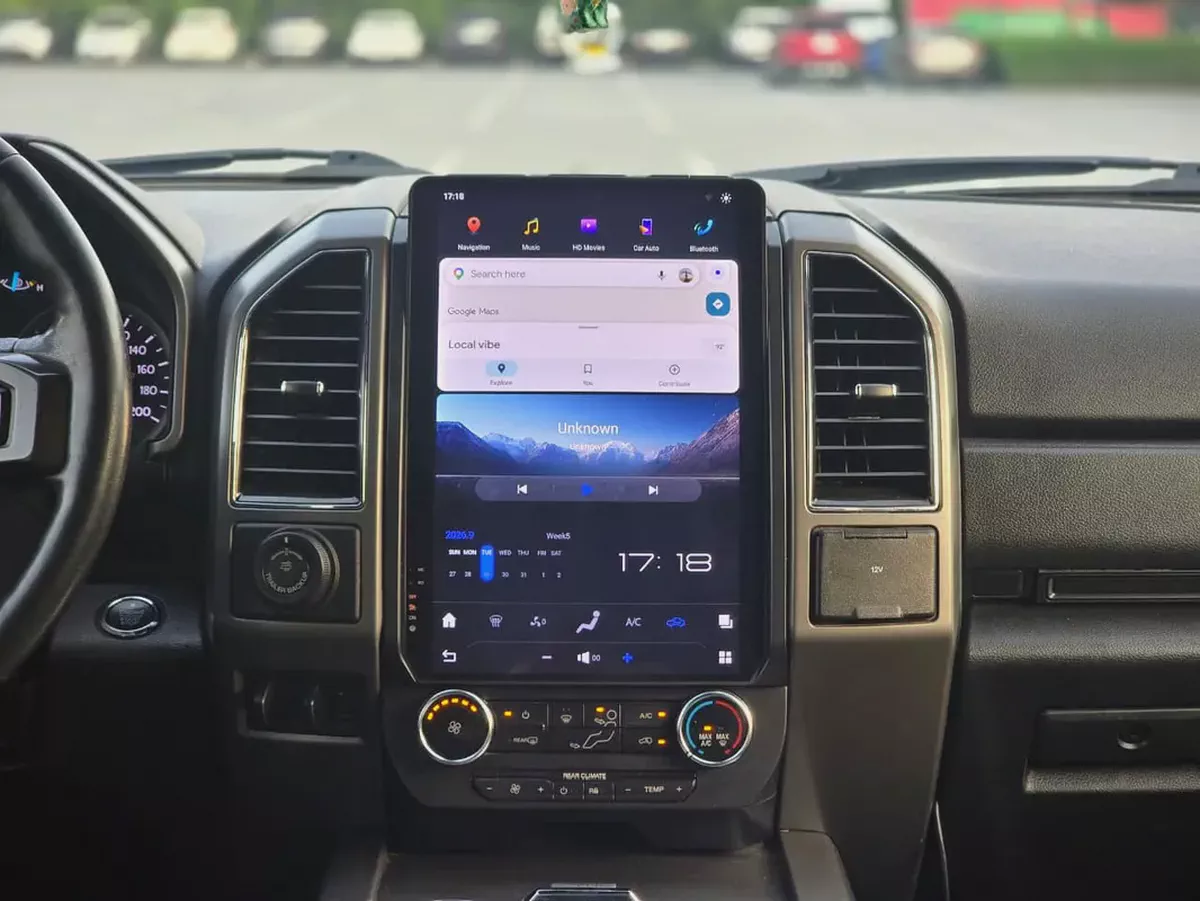 Ford Expedition XLT 2018 GCC Specs | Full service history available | Orginal paint | Single owner-9-9
