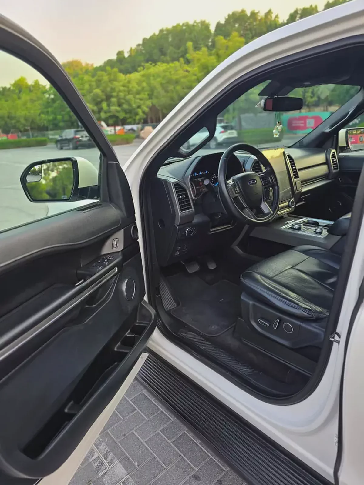 Ford Expedition XLT 2018 GCC Specs | Full service history available | Orginal paint | Single owner-13-13