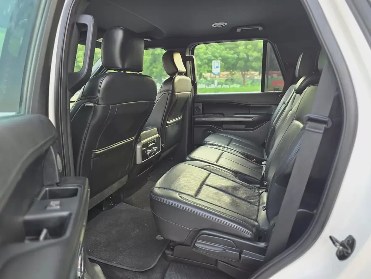 Ford Expedition XLT 2018 GCC Specs | Full service history available | Orginal paint | Single owner-15-15