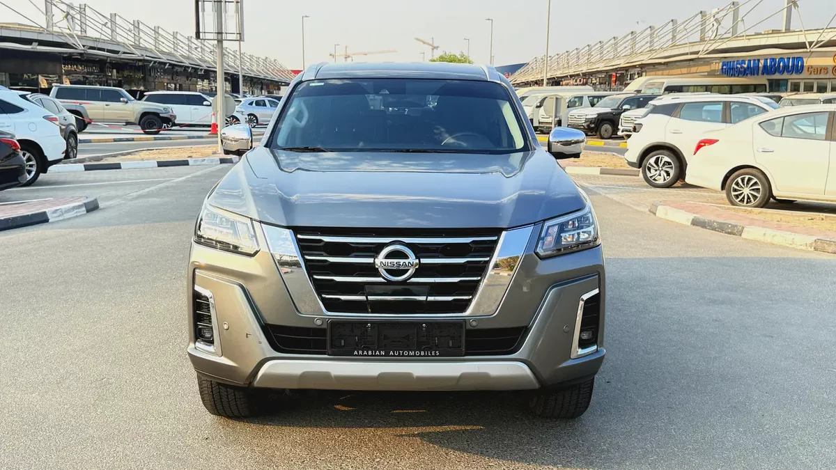 Nissan Xterra platinum 2.5L 2024 Year first Owner Gcc agency services warranty available-17-17