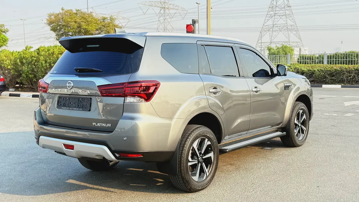 Nissan Xterra platinum 2.5L 2024 Year first Owner Gcc agency services warranty available-1-1