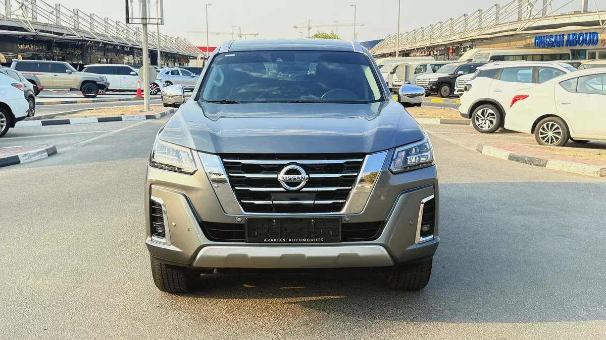 Nissan Xterra platinum 2.5L 2024 Year first Owner Gcc agency services warranty available-3-3