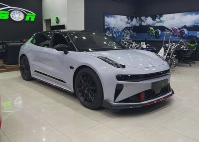 Zeekr 001 2024 Zeekr 001 FR – Ultra-High Performance EV | showroom condition Experience-5