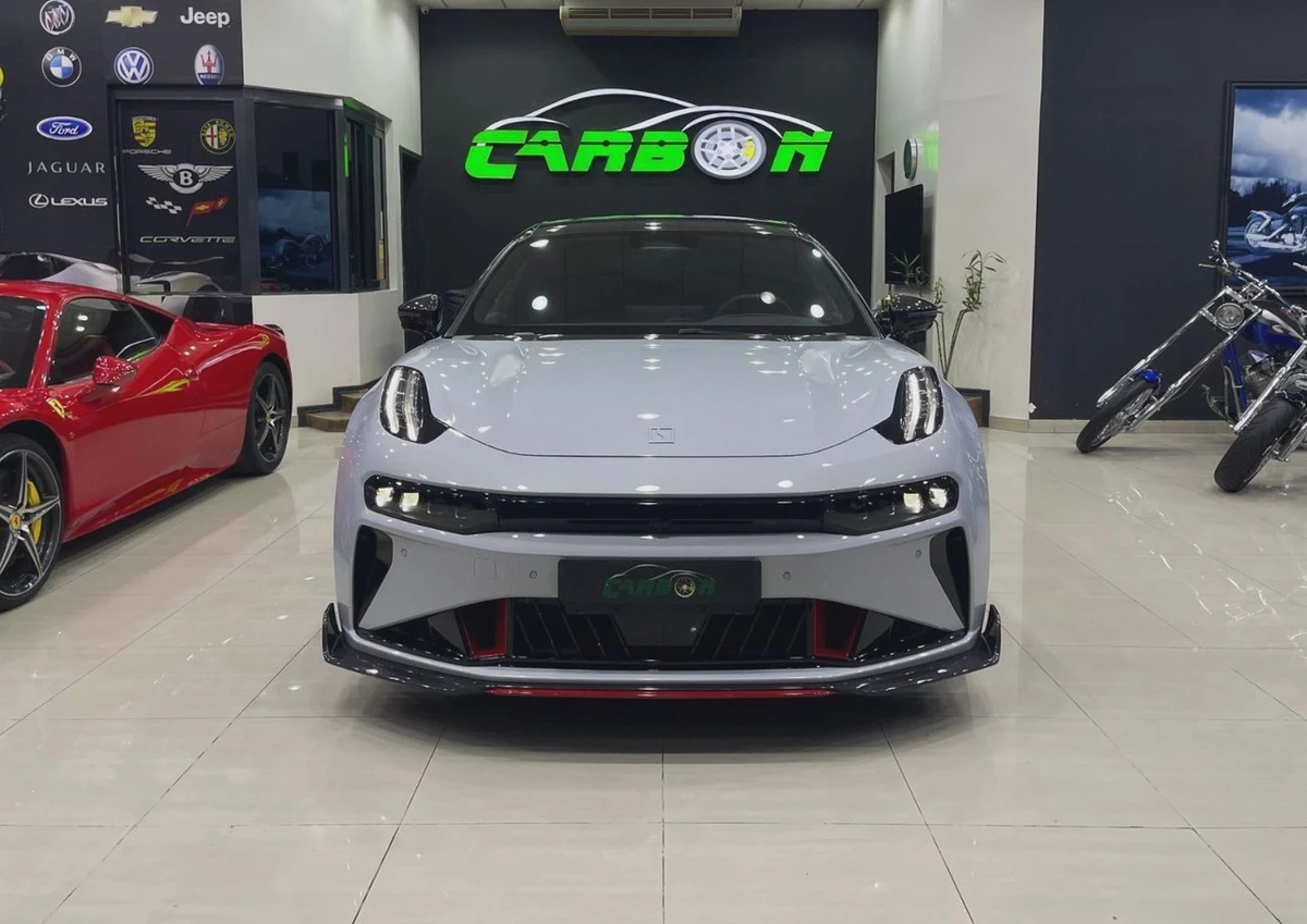 Zeekr 001 2024 Zeekr 001 FR – Ultra-High Performance EV | showroom condition Experience-4-4