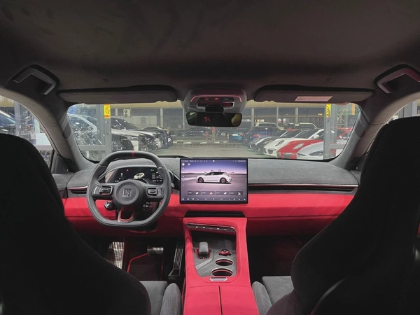 Zeekr 001 2024 Zeekr 001 FR – Ultra-High Performance EV | showroom condition Experience