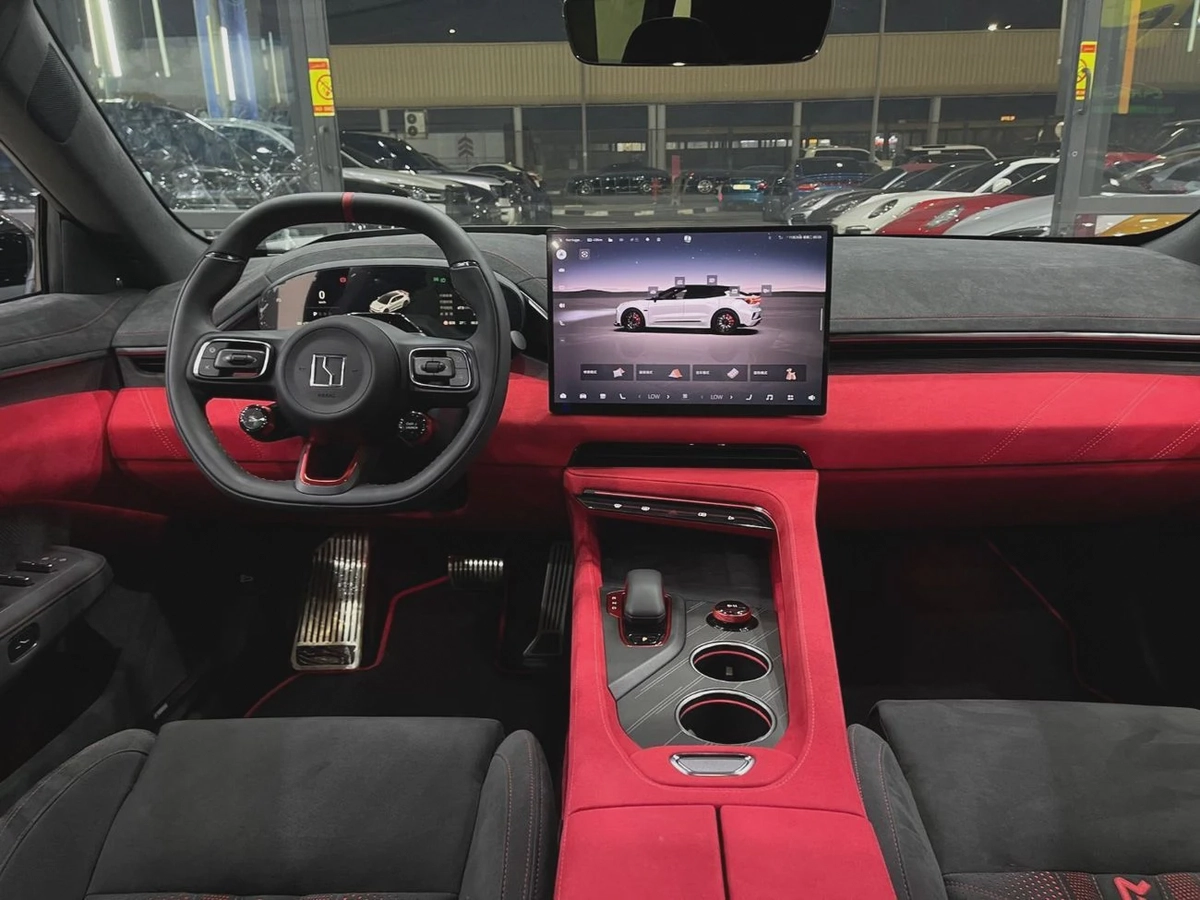 Zeekr 001 2024 Zeekr 001 FR – Ultra-High Performance EV | showroom condition Experience-14-14
