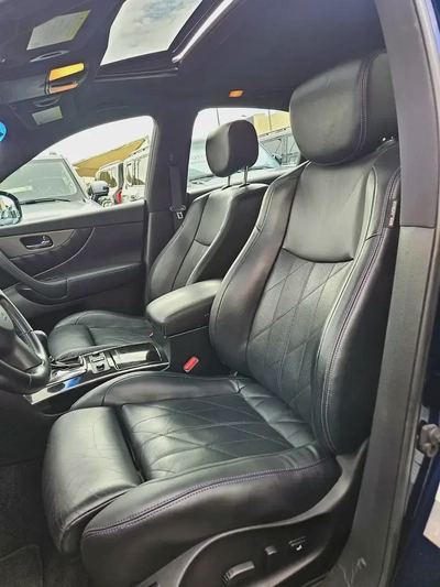 Infiniti QX70 S Black Edition 2016 - GCC - Excellent Condition - Original Paint - Free Registration-10
