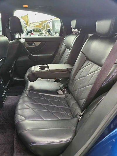 Infiniti QX70 S Black Edition 2016 - GCC - Excellent Condition - Original Paint - Free Registration-11