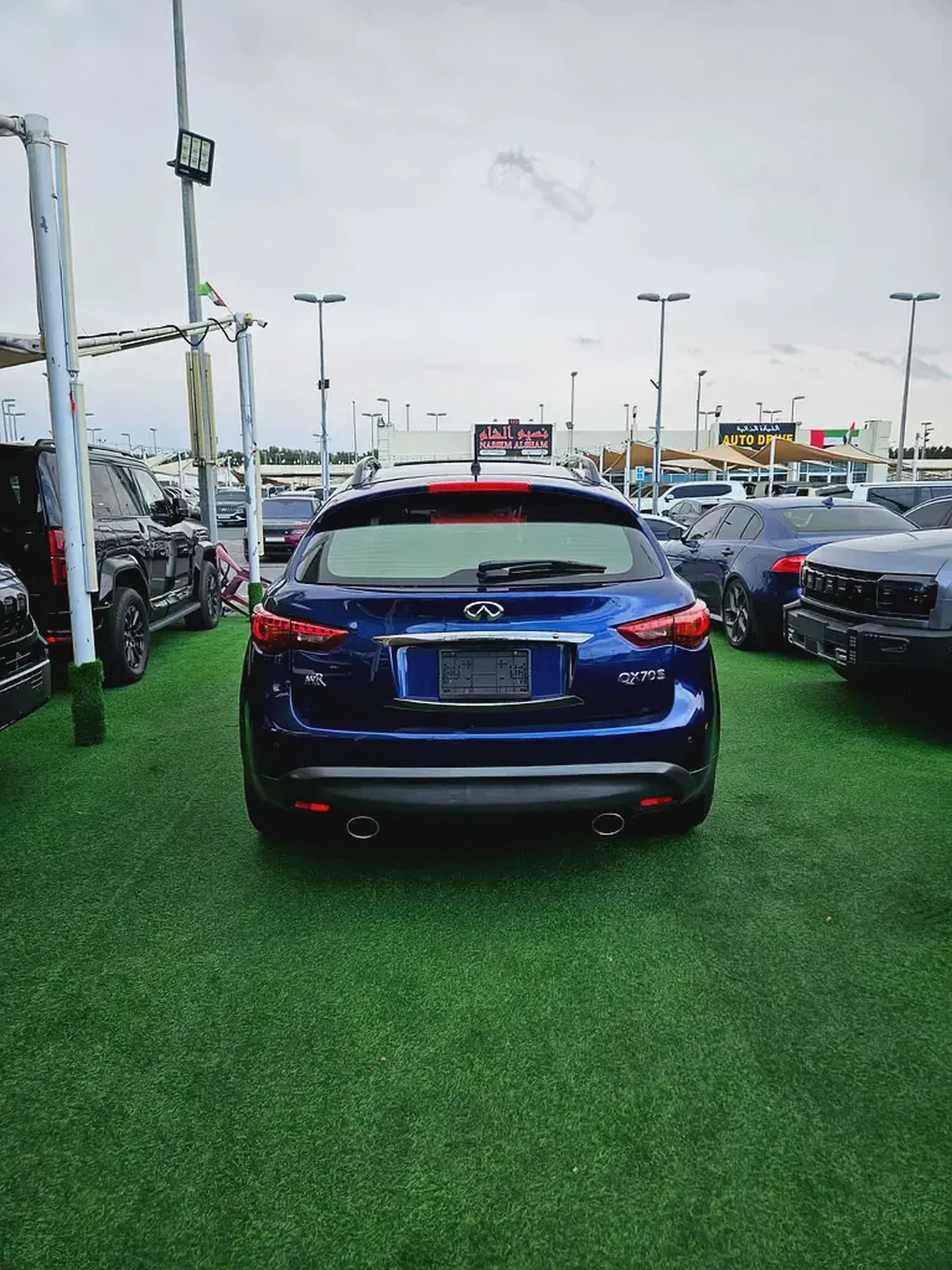 Infiniti QX70 S Black Edition 2016 - GCC - Excellent Condition - Original Paint - Free Registration-3-3