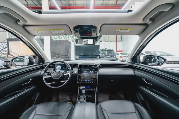 2023 HYUNDAI TUCSON SEL IN EXCELLENT CONDITION