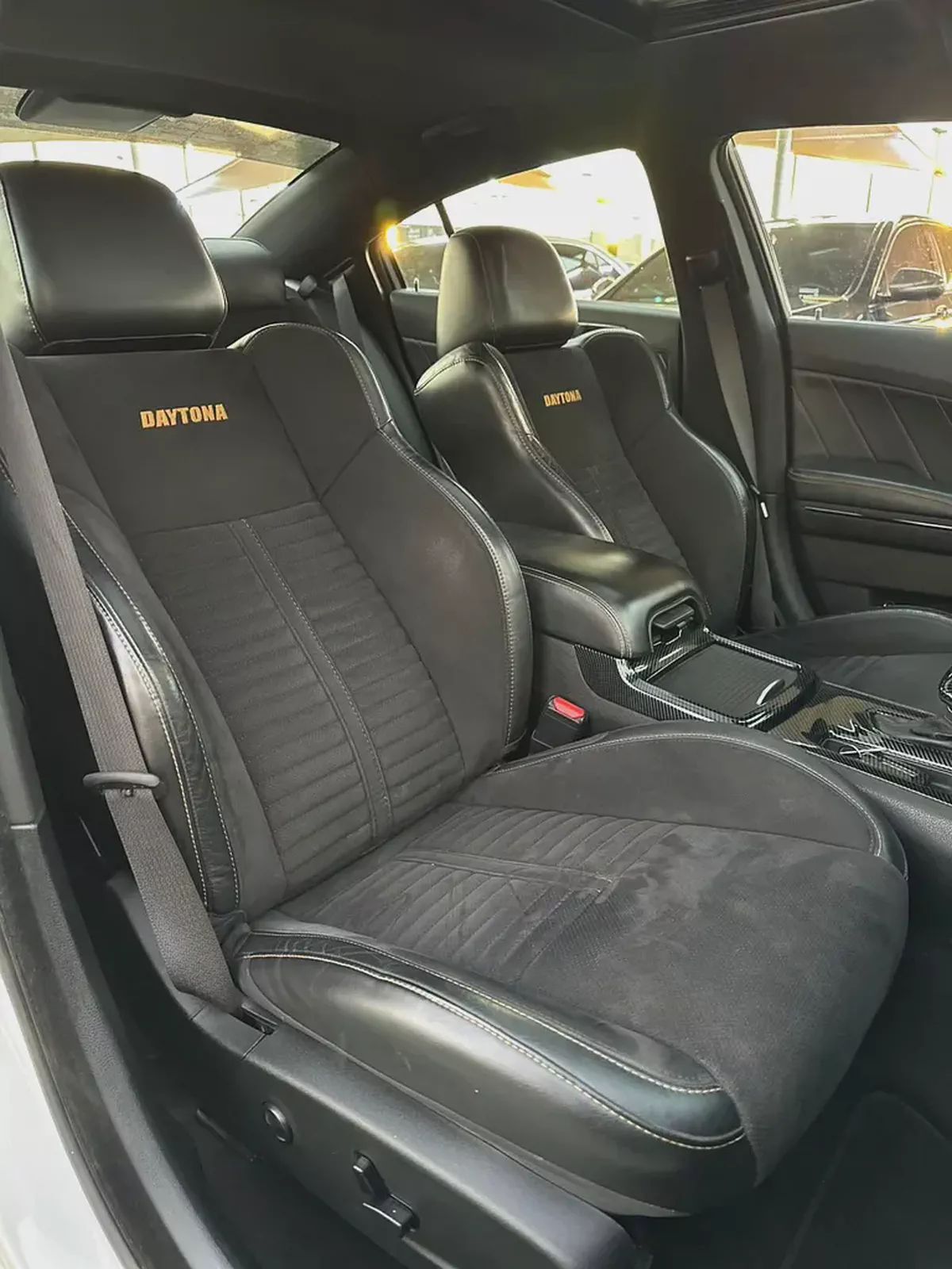 DODGE CHARGER SCAT PACK 2018 GCC FULL OPTION ORIGINAL PAINT PERFECT CONDITION-10-10
