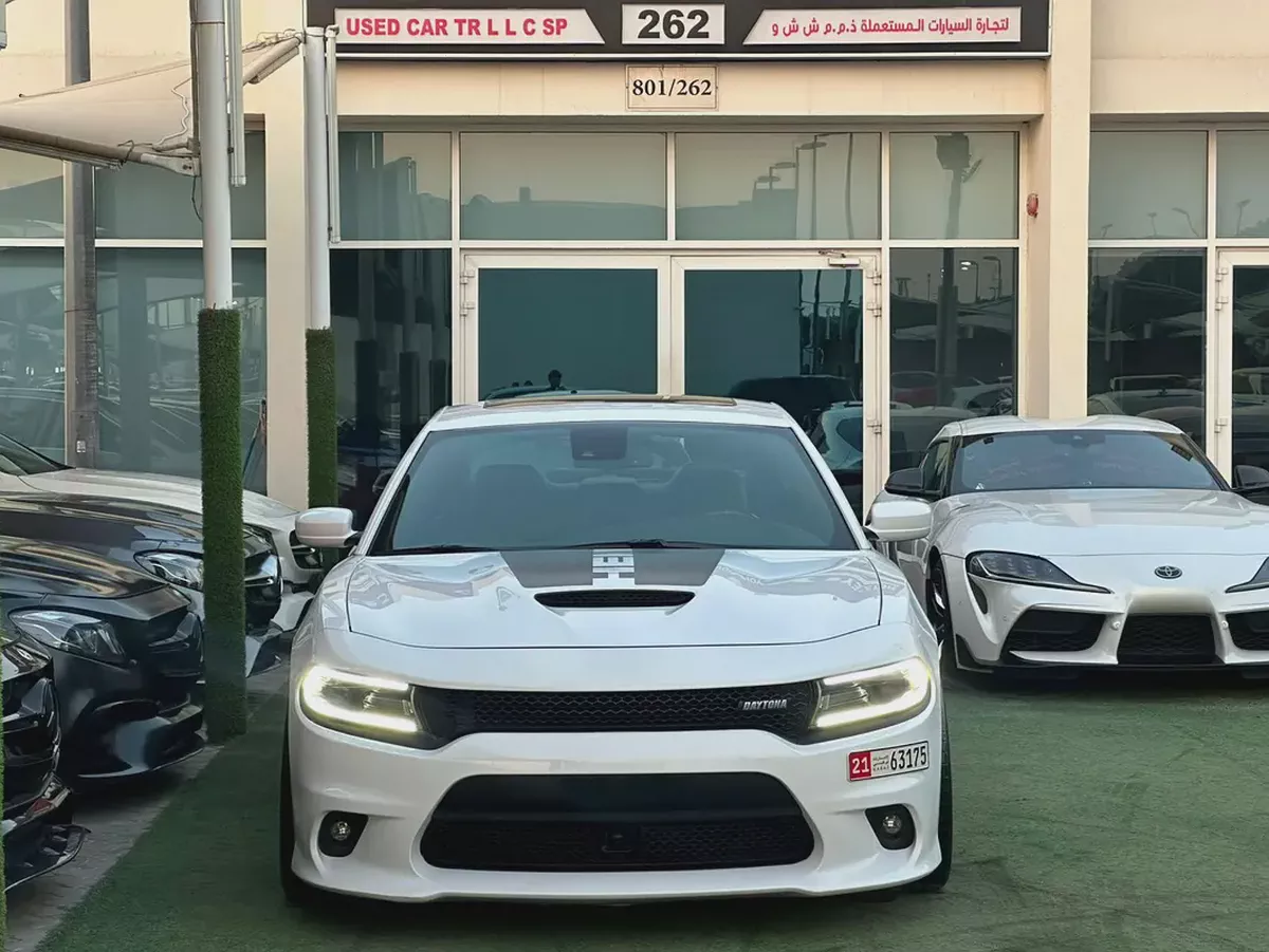 DODGE CHARGER SCAT PACK 2018 GCC FULL OPTION ORIGINAL PAINT PERFECT CONDITION-1-1