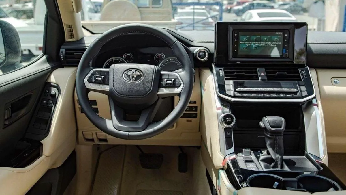 Toyota Land Cruiser GXR LC300 GXR 3.3D AT MY2025 – BLACK-16-0