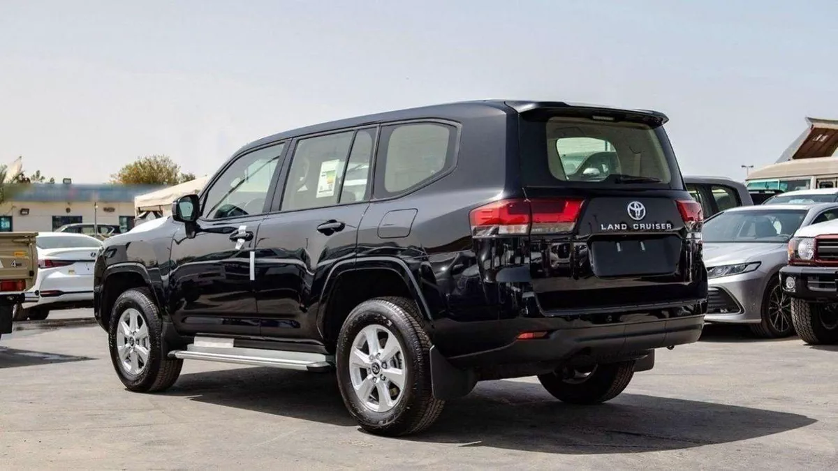 Toyota Land Cruiser GXR LC300 GXR 3.3D AT MY2025 – BLACK-3-0