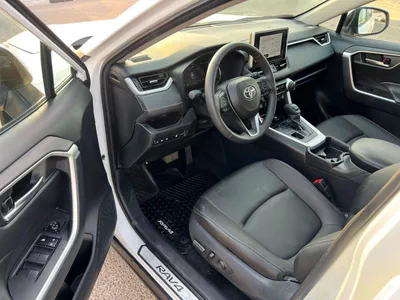 Toyota RAV4  2025 Toyota Rav4 XLE Full Option 2.5L V4 - Rear Camera  Leather Seat - AWD 4x4 - Sunroof - Low Milea-9