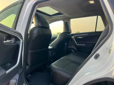 Toyota RAV4  2025 Toyota Rav4 XLE Full Option 2.5L V4 - Rear Camera  Leather Seat - AWD 4x4 - Sunroof - Low Milea-14