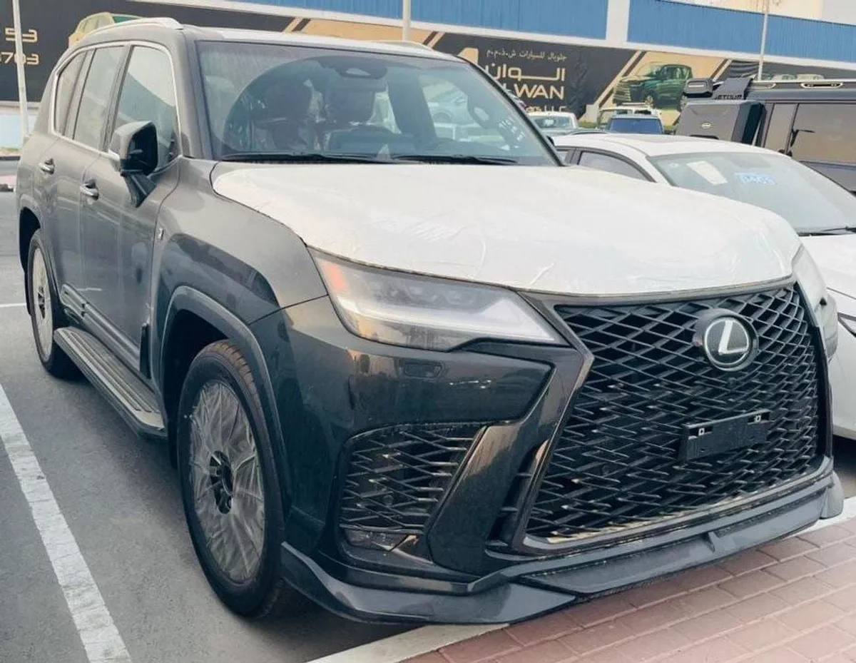 Lexus LX600 SIGNATURE LEXUS LX600 FSPORT 2026 WITH SOFT DOOR