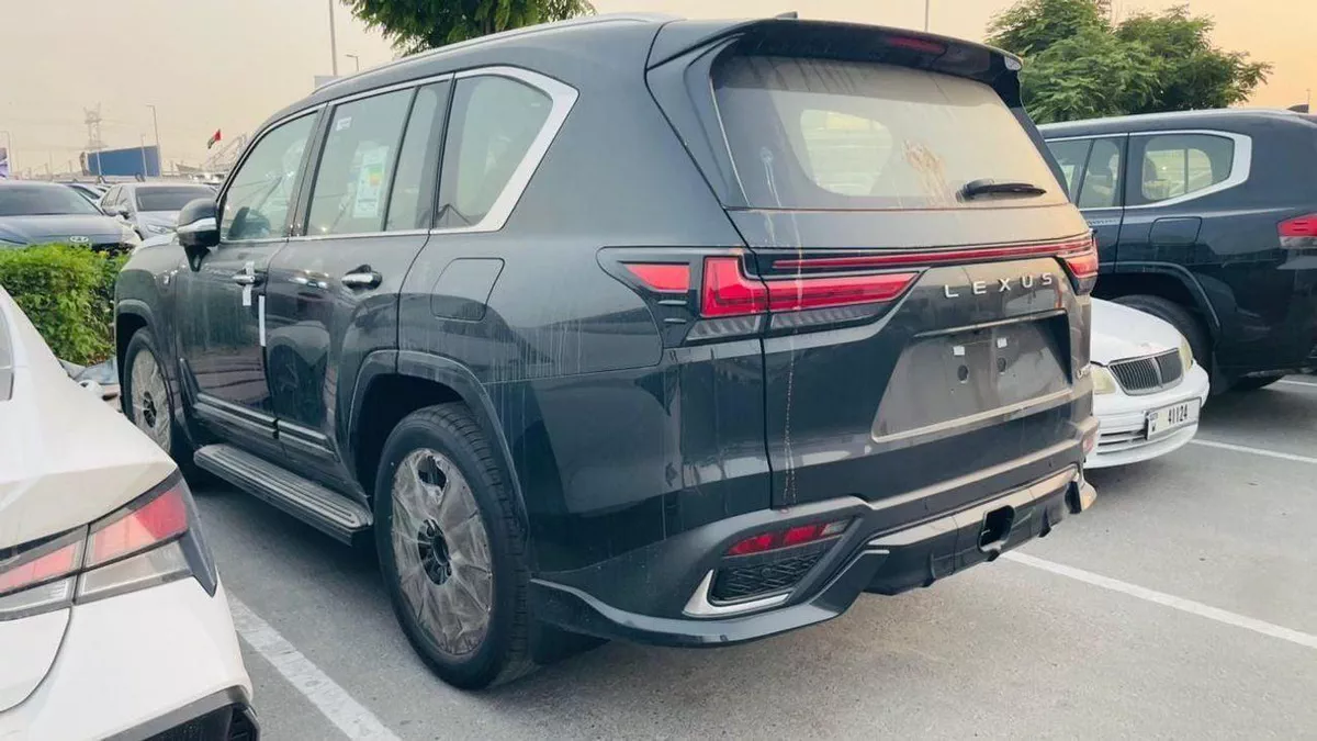 Lexus LX600 SIGNATURE LEXUS LX600 FSPORT 2026 WITH SOFT DOOR-22-0