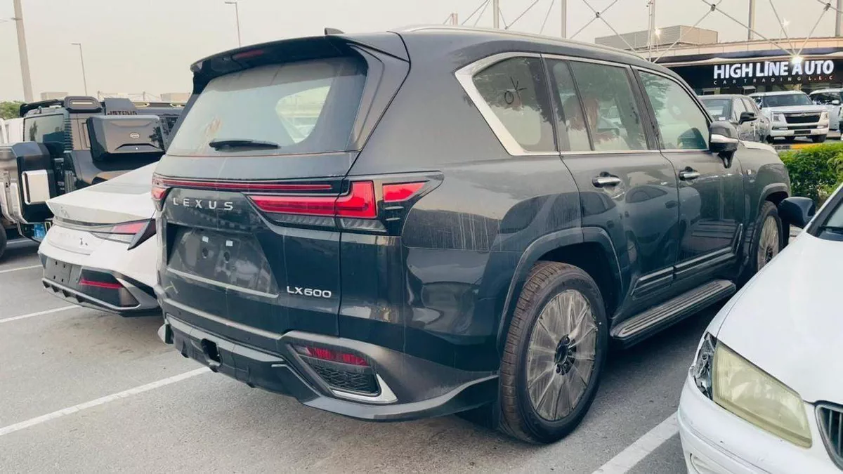 Lexus LX600 SIGNATURE LEXUS LX600 FSPORT 2026 WITH SOFT DOOR-23-0