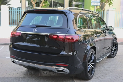 MERCEDES-BENZ GLS450 -2024- 13000KM-UNDER WARRANTY-GCC SPECS-2