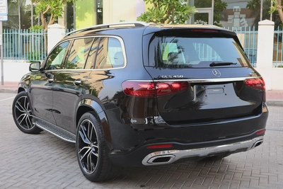 MERCEDES-BENZ GLS450 -2024- 13000KM-UNDER WARRANTY-GCC SPECS-3