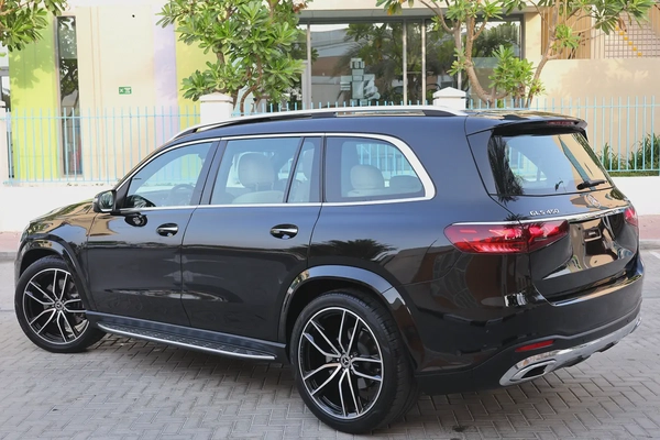 MERCEDES-BENZ GLS450 -2024- 13000KM-UNDER WARRANTY-GCC SPECS