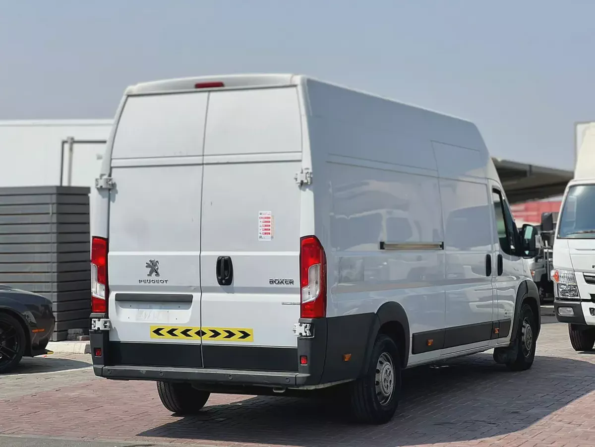 2023 | Peugeot Boxer | Manual | Ref#863-5-5