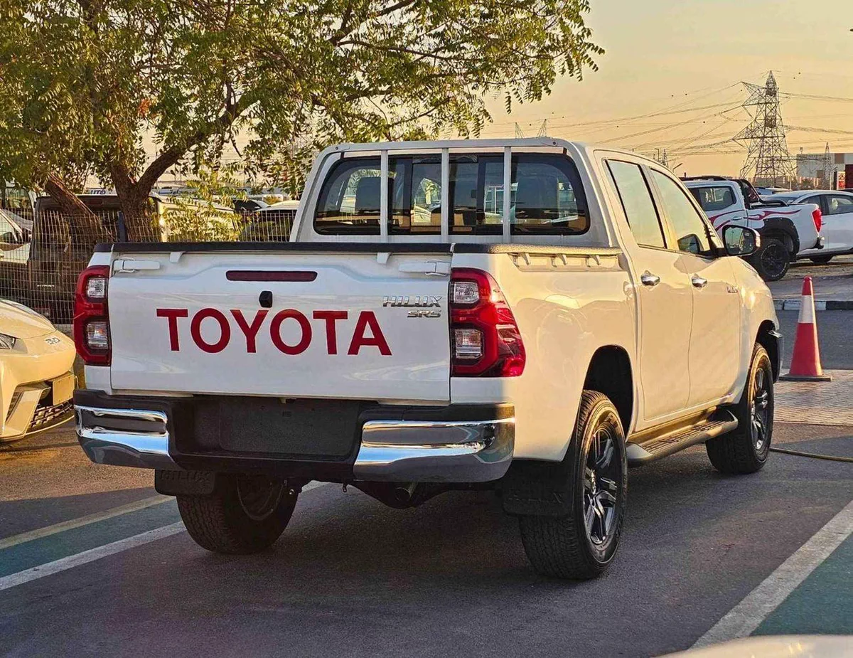 Toyota Hilux SR5 TOYOTA HILUX SR5 WIDE BODY || 2.4L V4 DIESEL M/T / DVD CAMERA / PUSH START / FULL OPTION (CODE # HDM-4-0