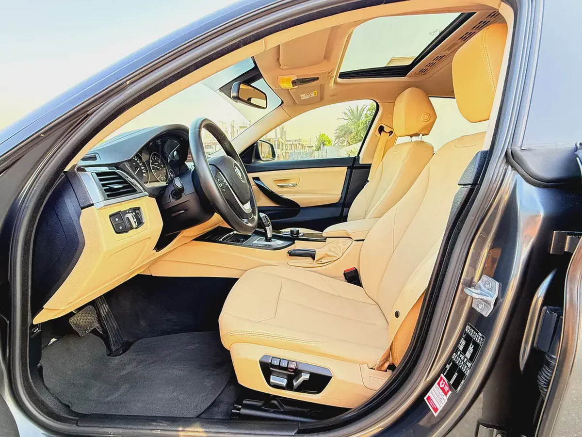 2019 BMW 4-Series 420i GCC Specs in Excellent Condition-11-11