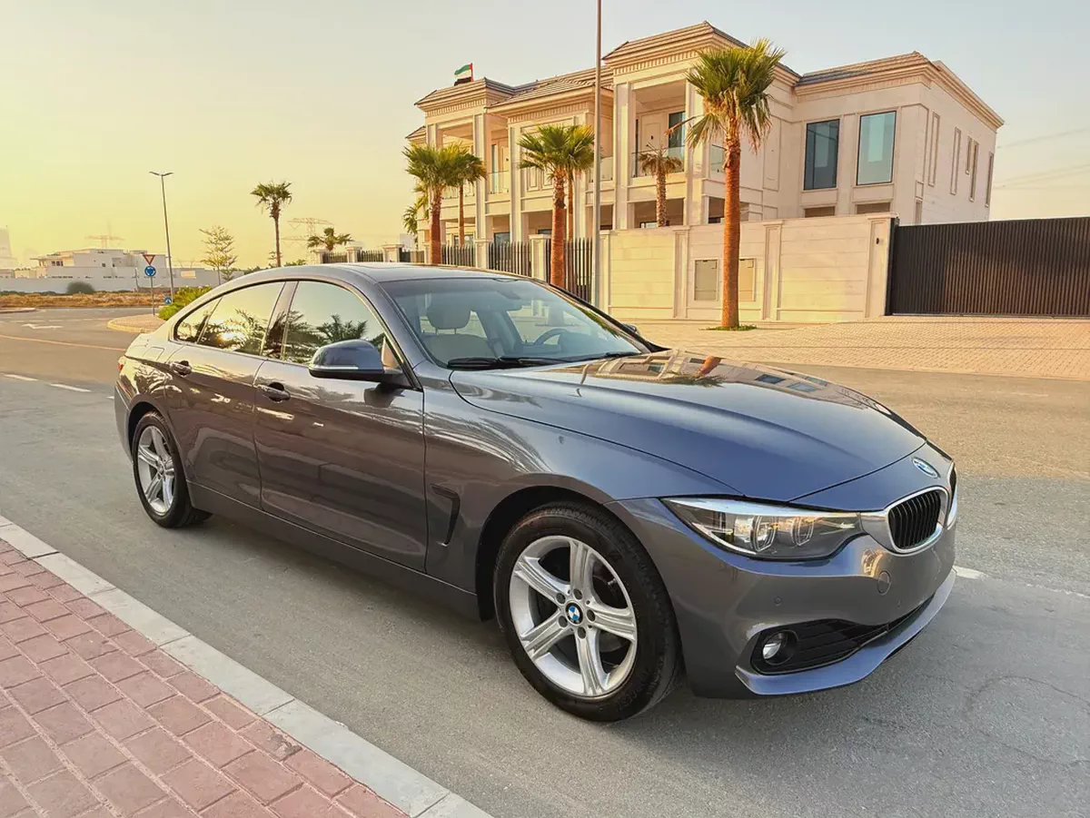 2019 BMW 4-Series 420i GCC Specs in Excellent Condition-1-1