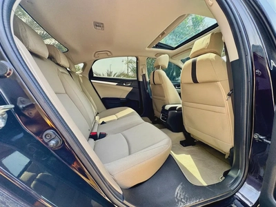 750-Monthly l GCC l Sunroof, Cruise, Camera l Agency Maintained-12