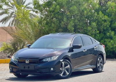 750-Monthly l GCC l Sunroof, Cruise, Camera l Agency Maintained-1