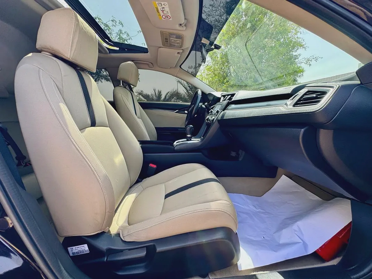 750-Monthly l GCC l Sunroof, Cruise, Camera l Agency Maintained