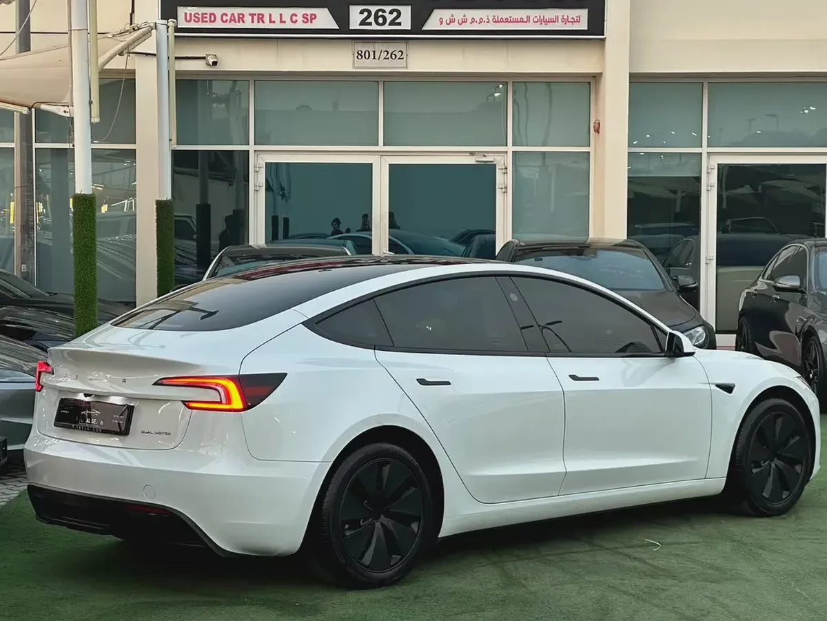 2025 Tesla Model 3 Long Range GCC Specs-2-2