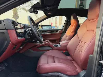 Porsche Cayenne Coupe 2026 | GCC Specs | Brand New Luxury SUV-6