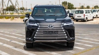 Lexus LX600-4